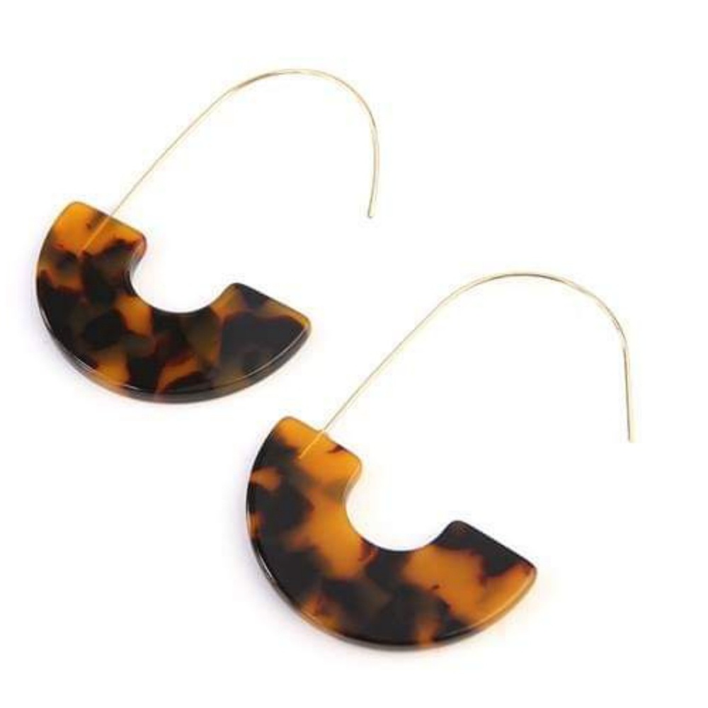 Tortoise Shell Design Crecent Moon Earrings